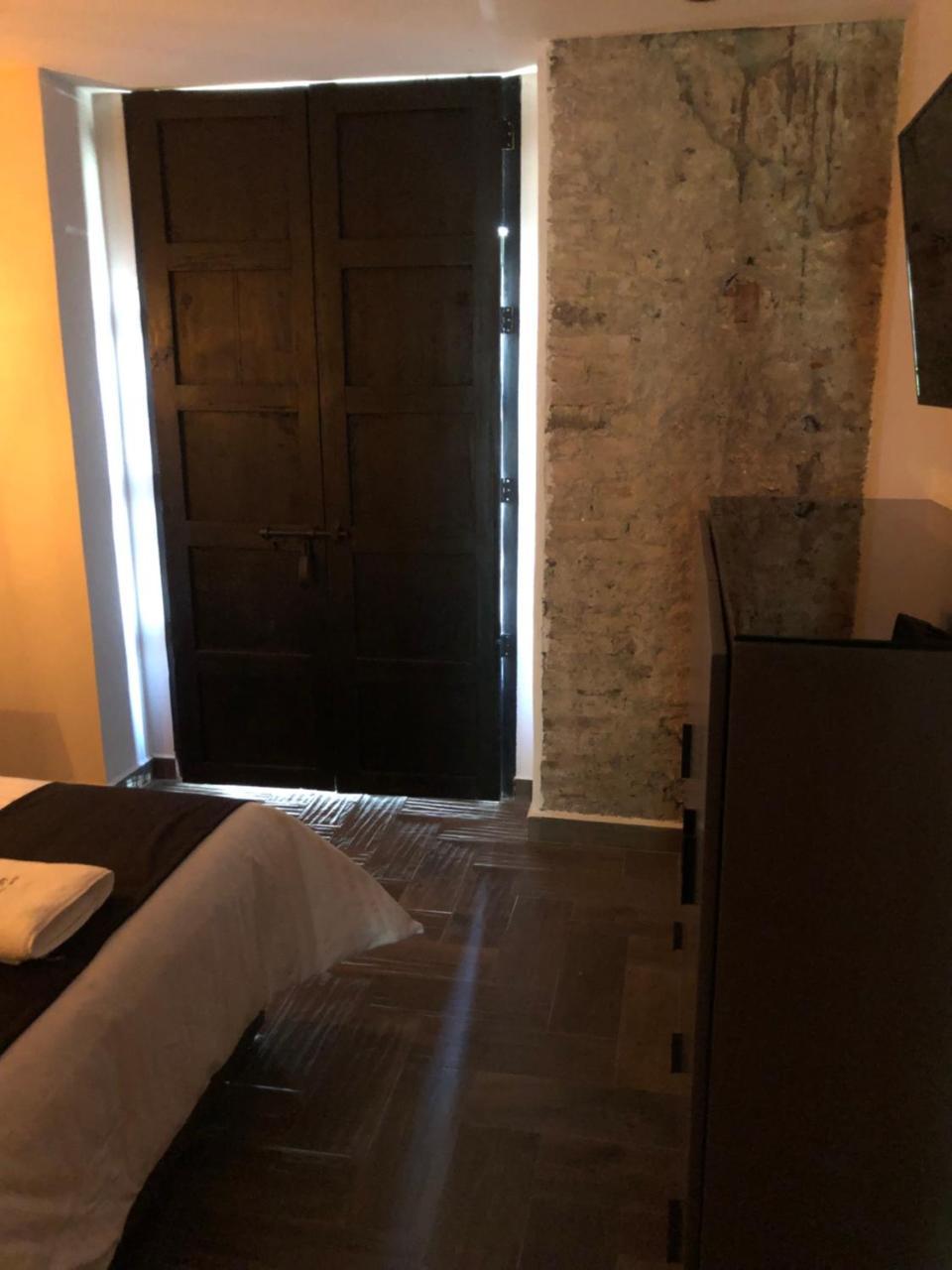 Isabel Hotel